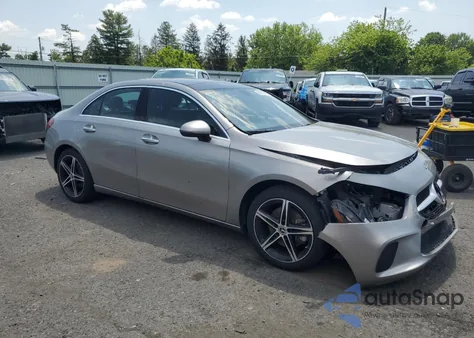 2019 Mercedes-Benz A 220 4Matic z USA, uszkodzony, nr VIN WDD3G4FB0KW022238
